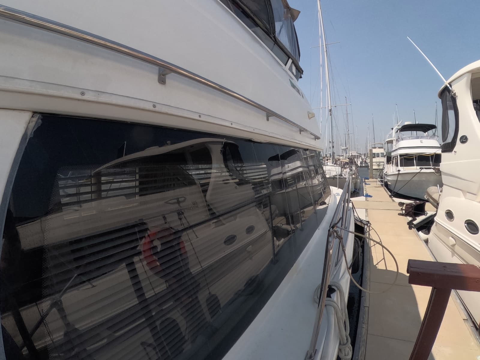 2000 Carver 406 Motor Yacht