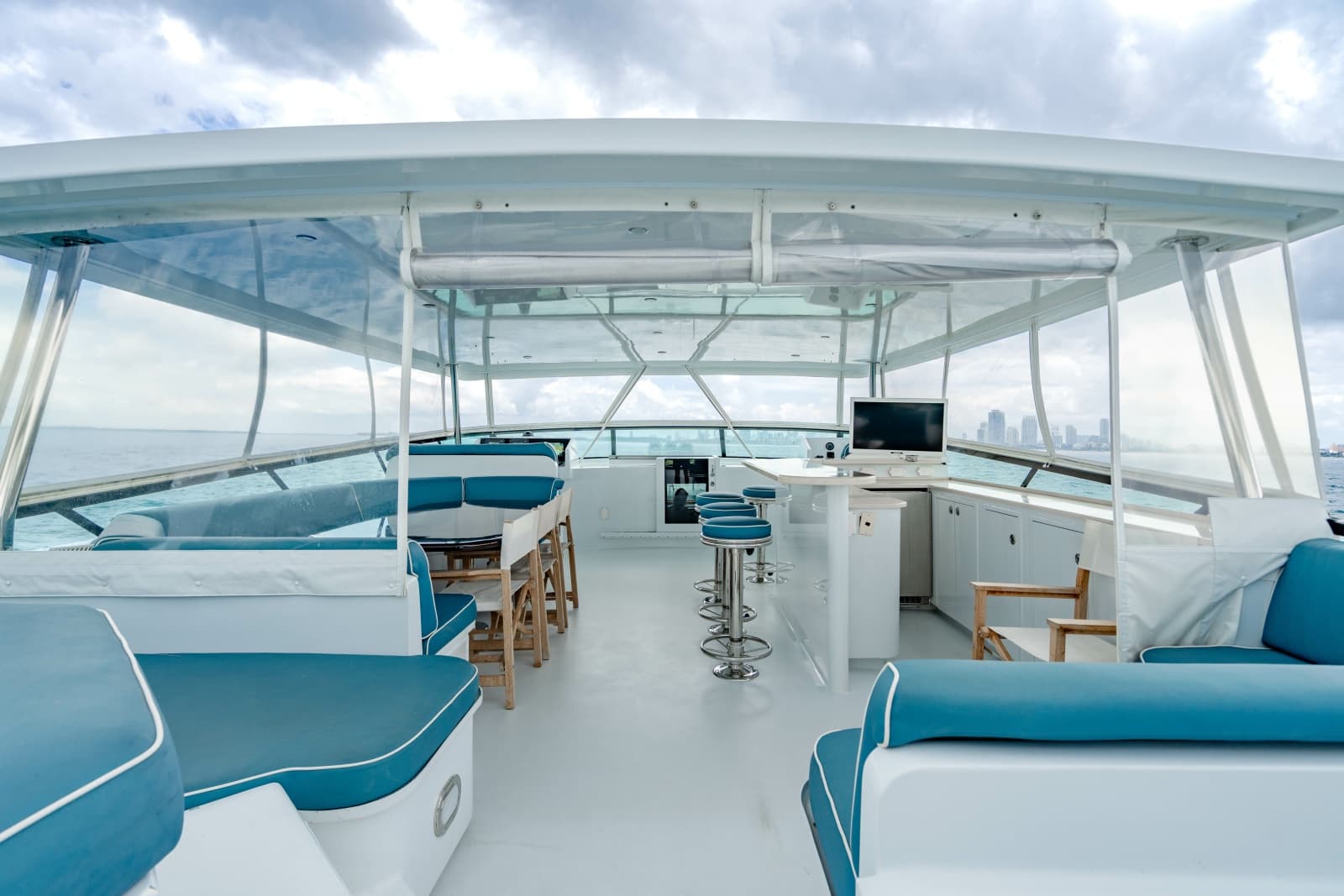 2006 Broward Raised Pilothouse