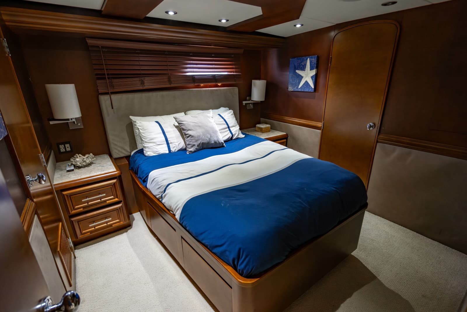 2006 Broward Raised Pilothouse