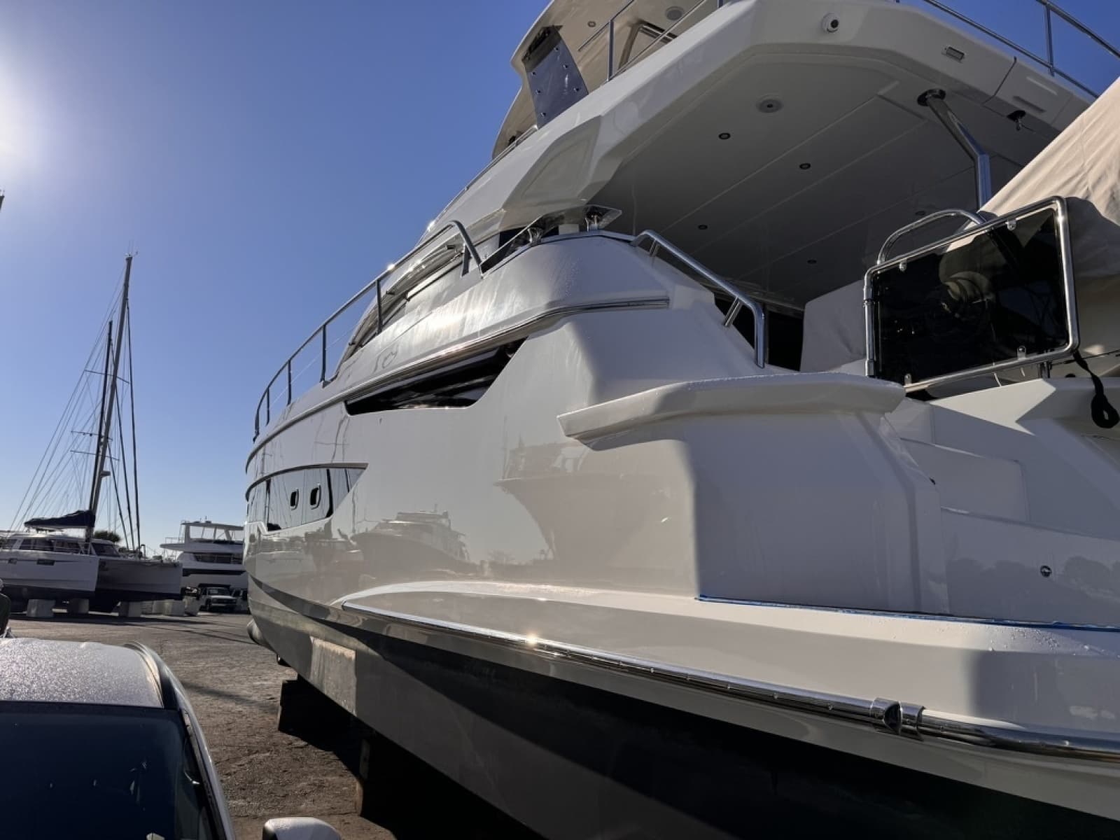 2024 Aquila 54 YACHT