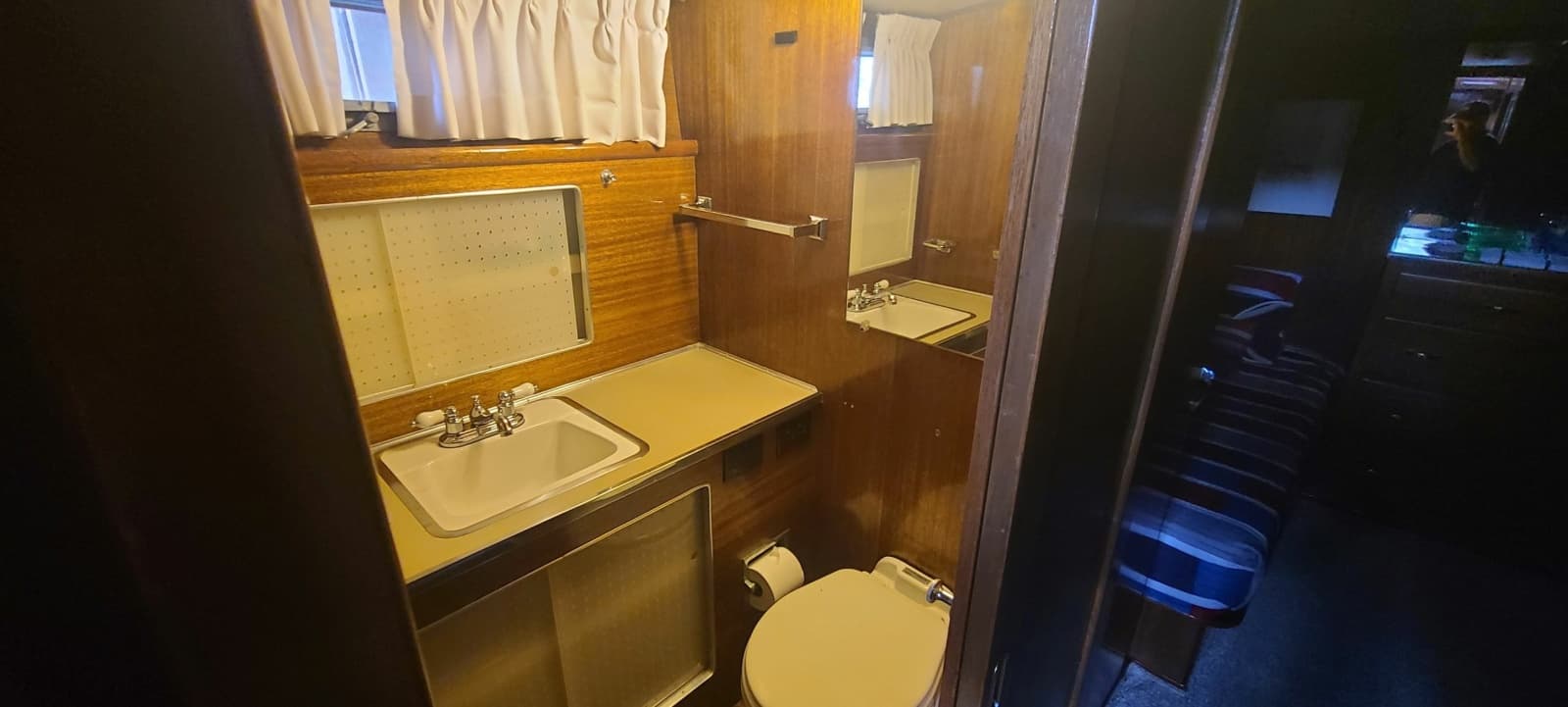 1965 Chris-Craft Roamer 58