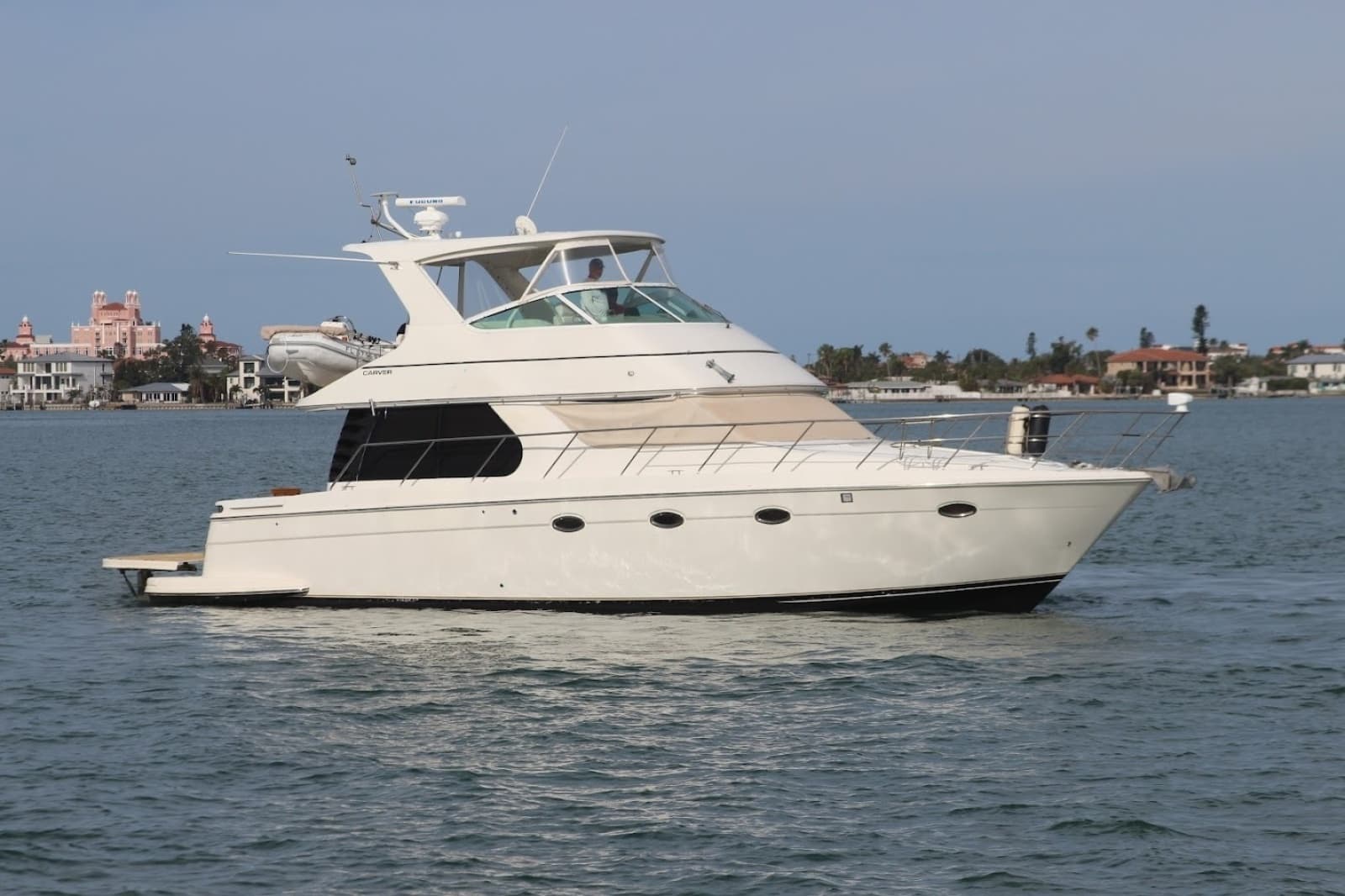 2005 Carver 46 Voyager