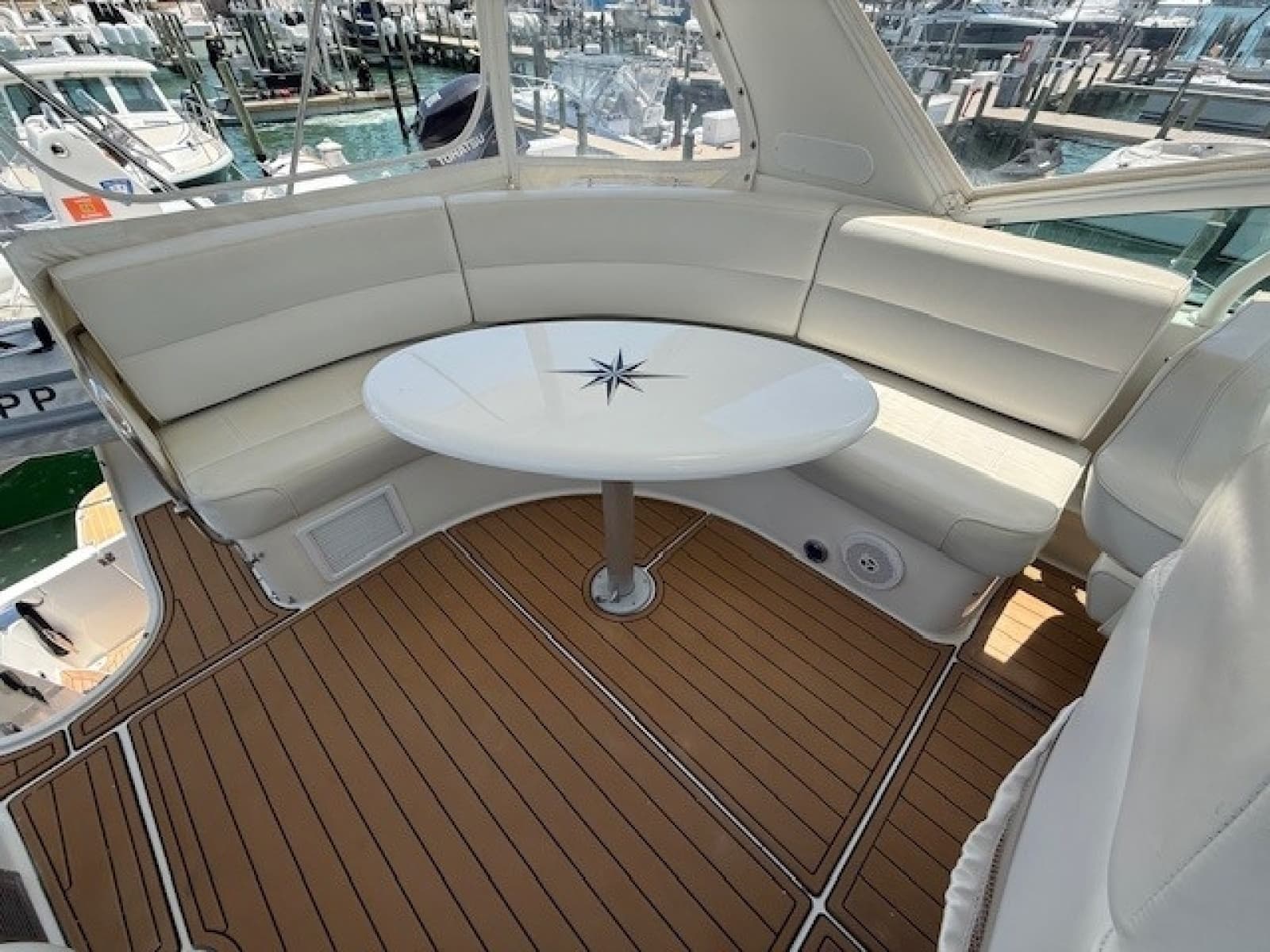 2005 Carver 46 Voyager