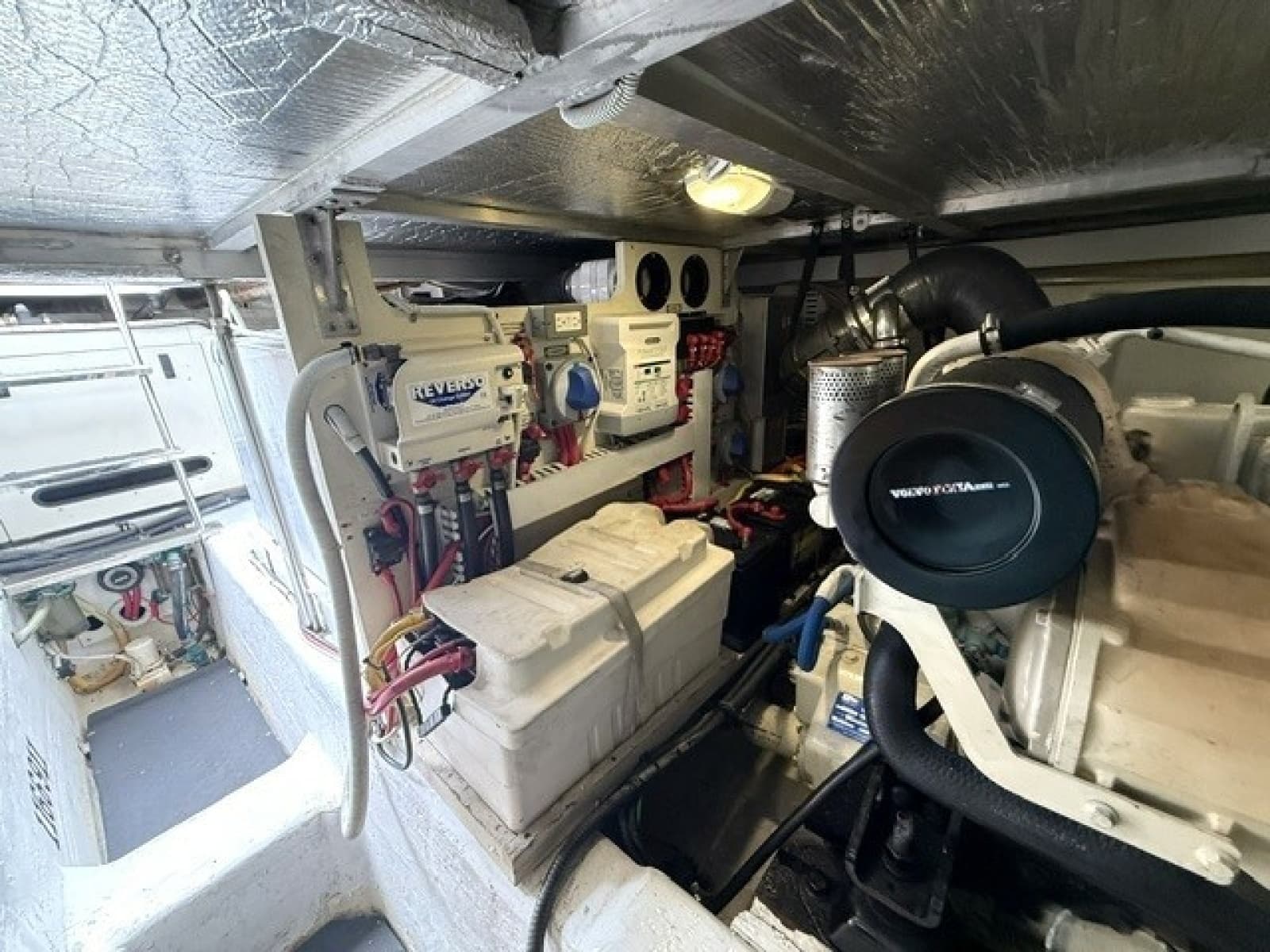 2005 Carver 46 Voyager