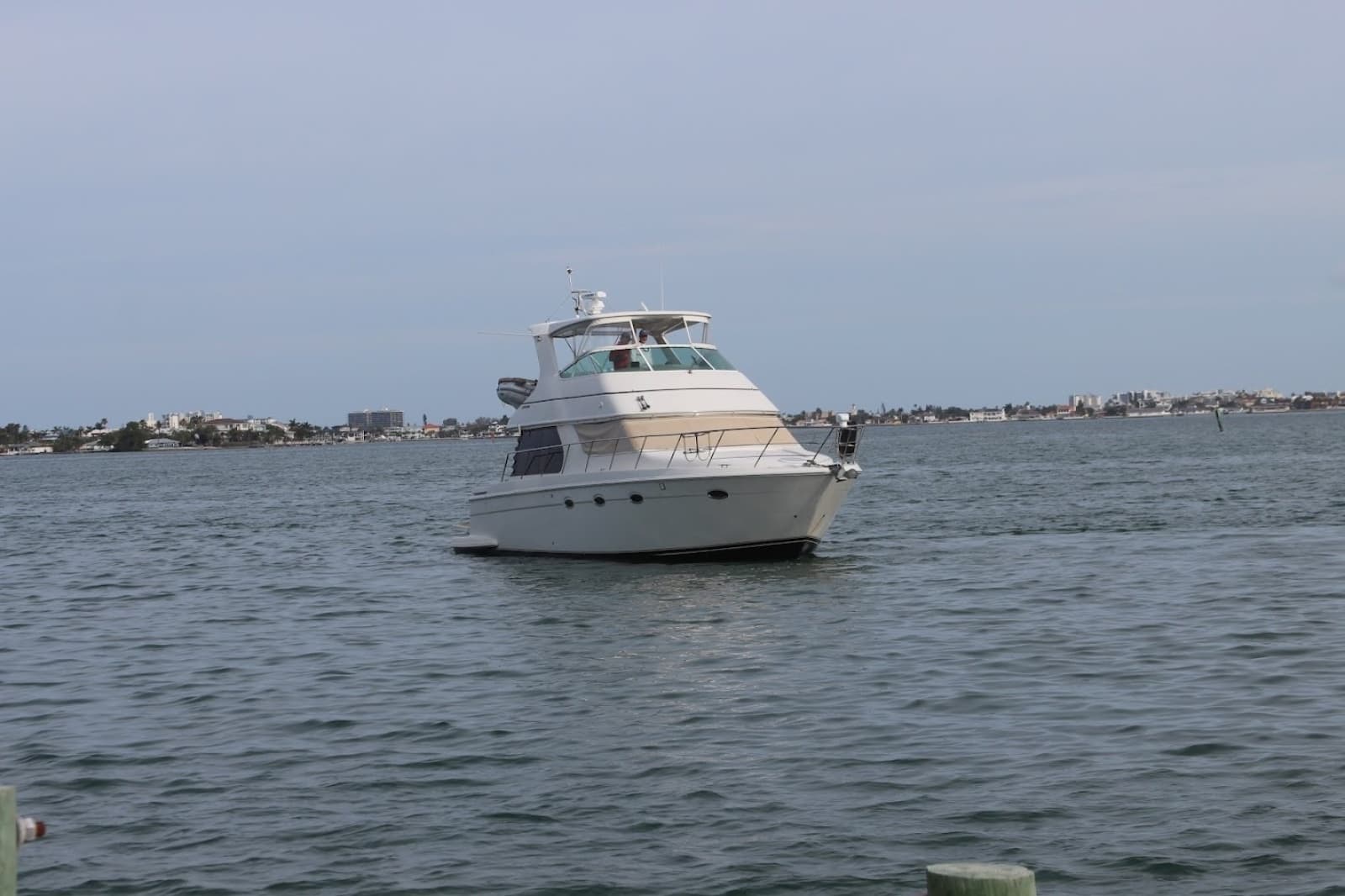 2005 Carver 46 Voyager