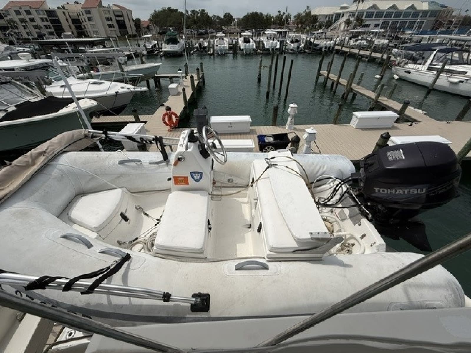 2005 Carver 46 Voyager