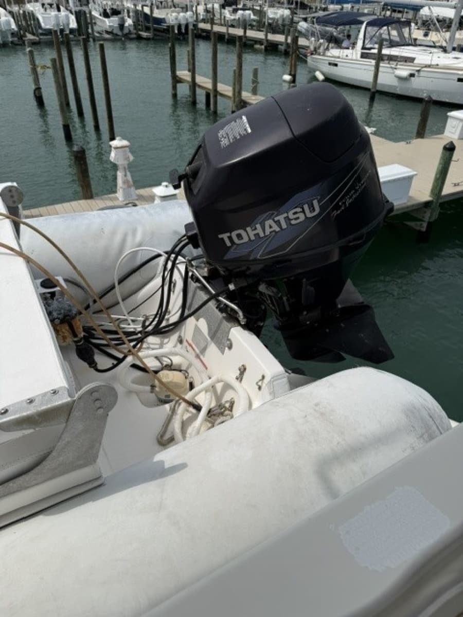 2005 Carver 46 Voyager