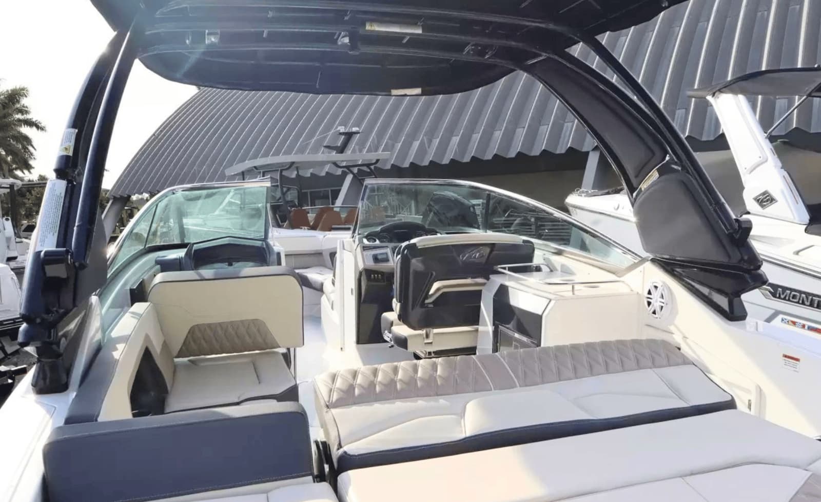 2024 Monterey 305SS