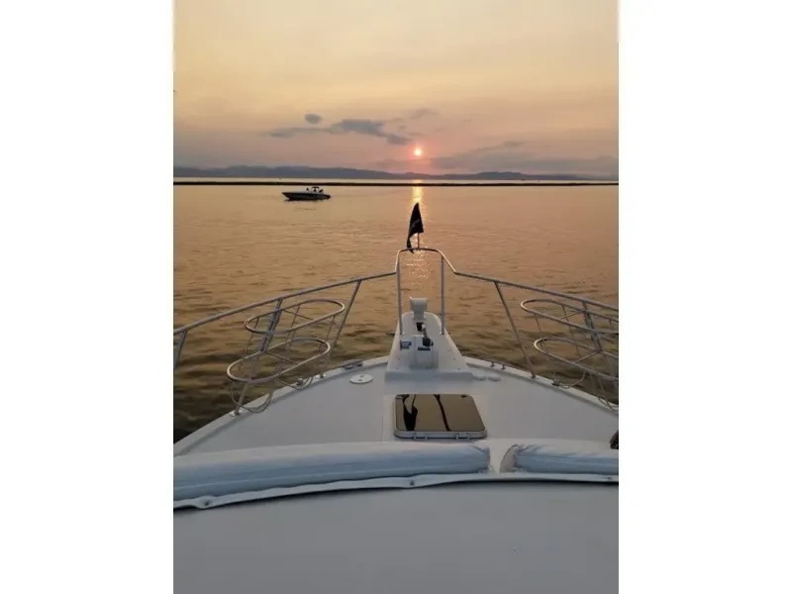 1989 Chris-Craft Catalina 381