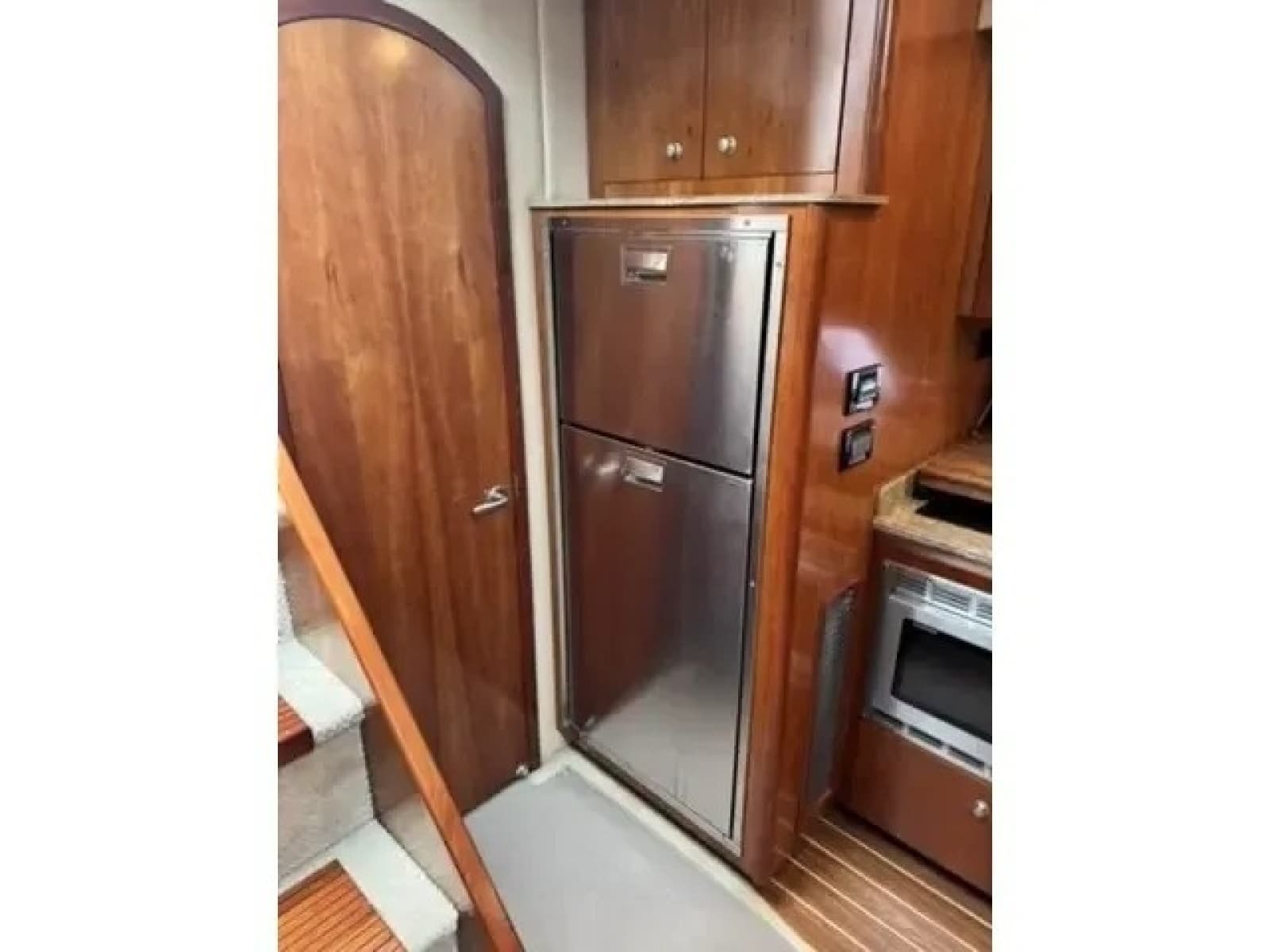 2008 Cruisers Yachts 460 Express