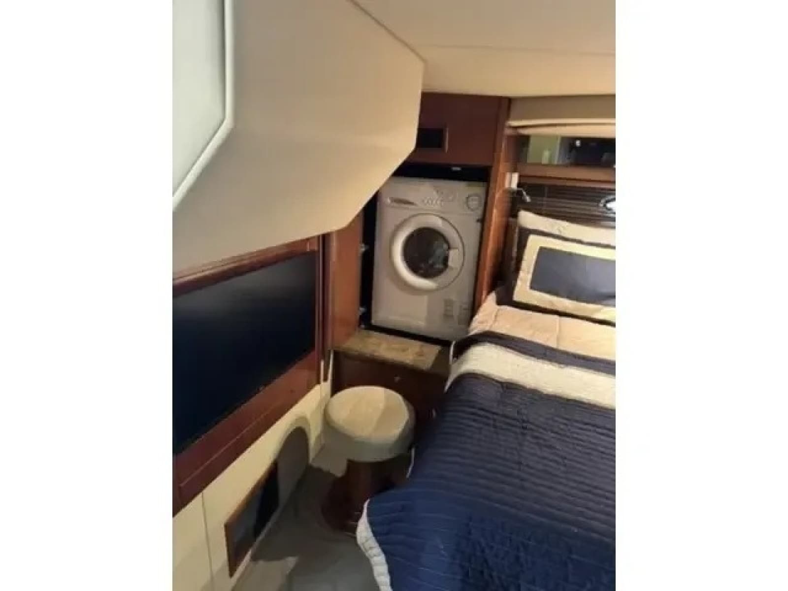 2008 Cruisers Yachts 460 Express