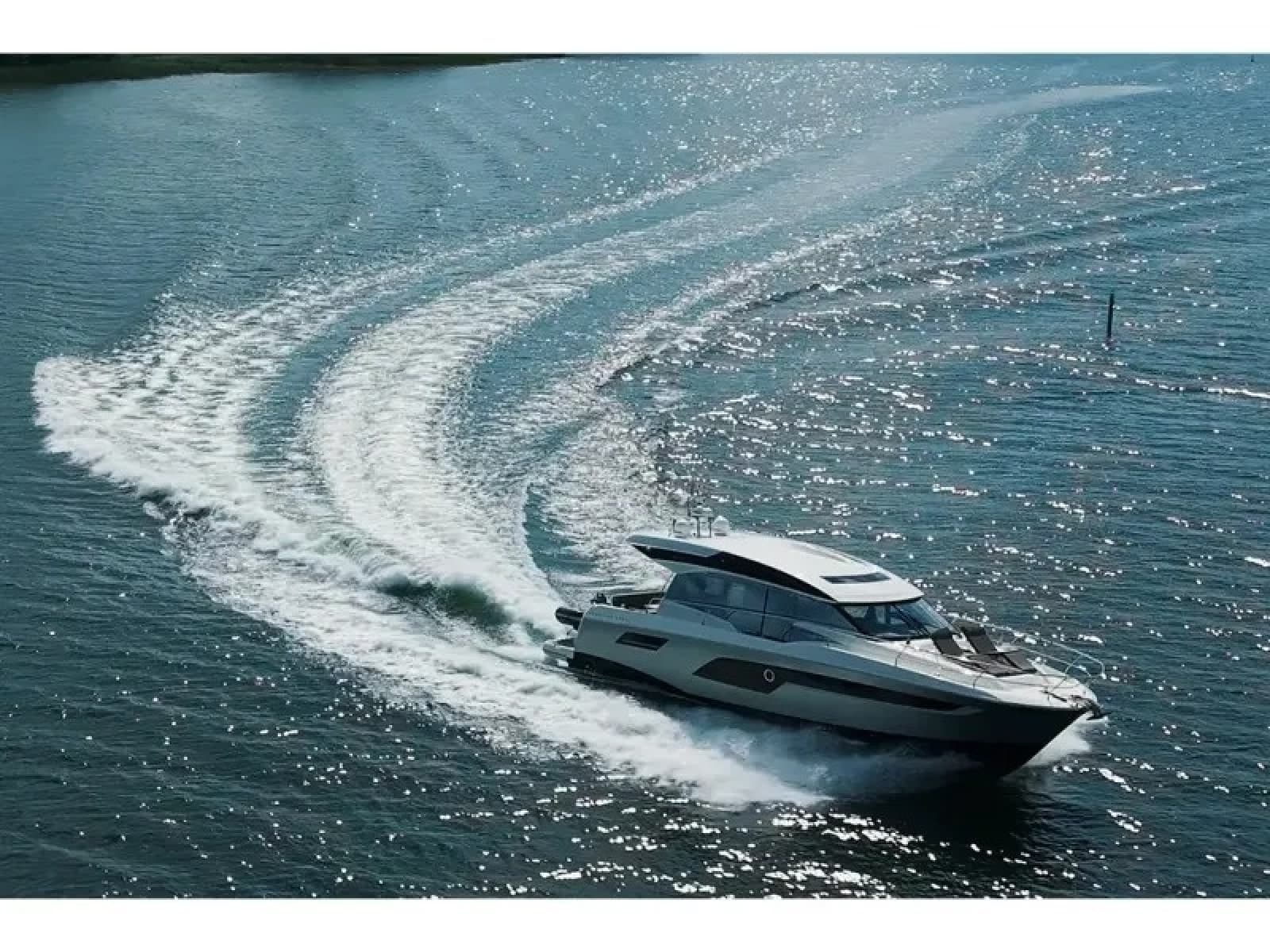 2018 Prestige 520S