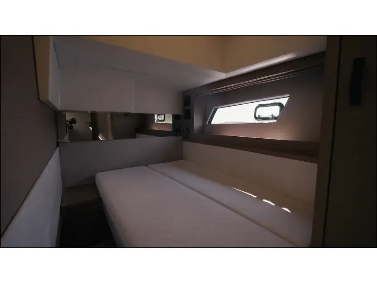 2018 Prestige 520S