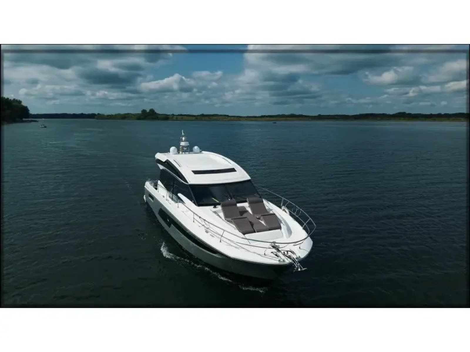 2018 Prestige 520S