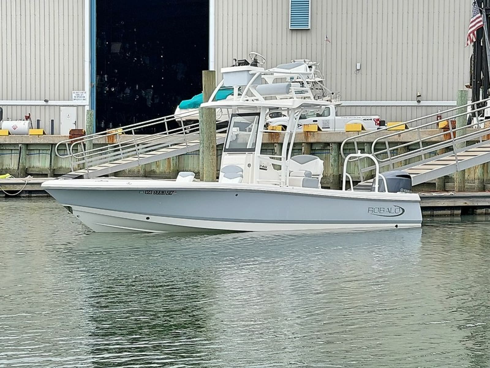 2021 Robalo 246 Cayman SD