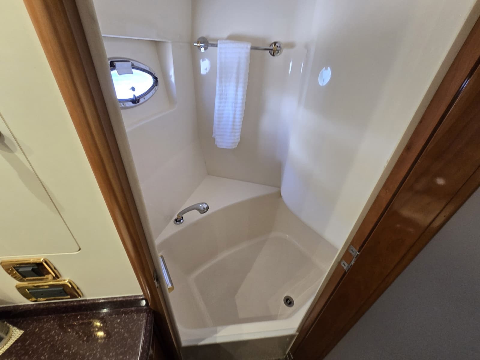 2001 Carver 570 Voyager Pilothouse