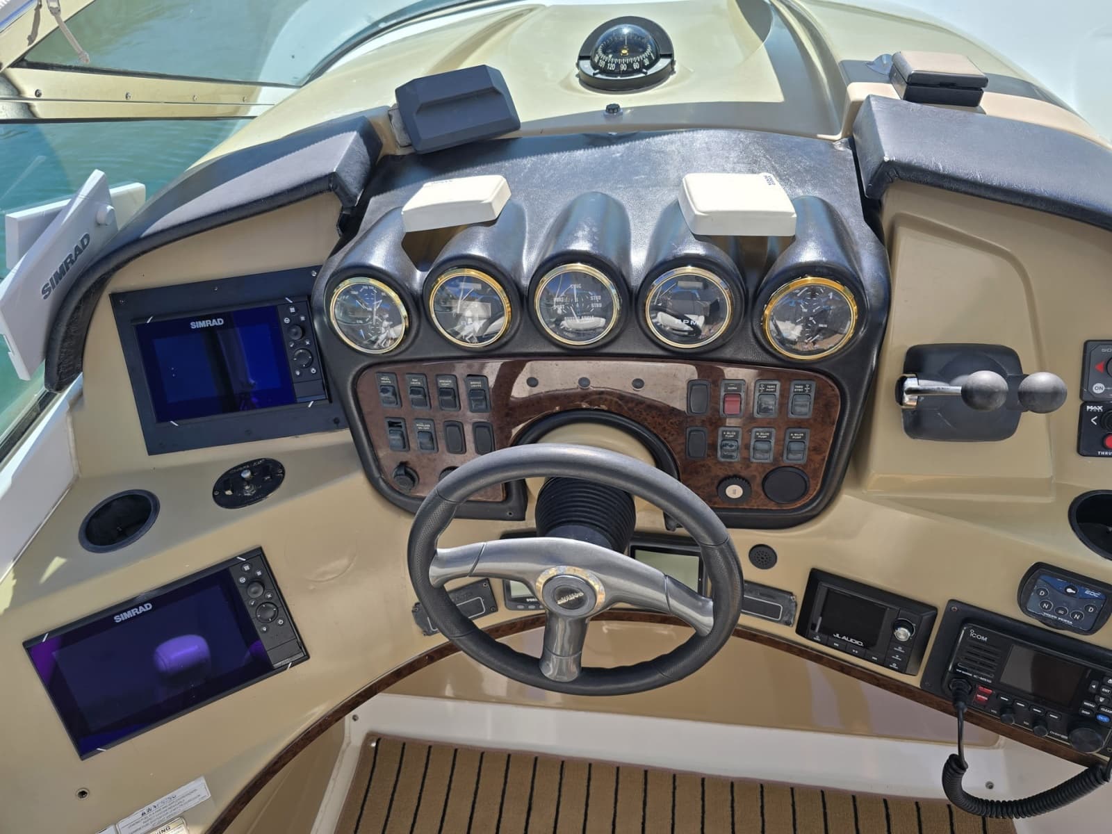 2001 Carver 570 Voyager Pilothouse