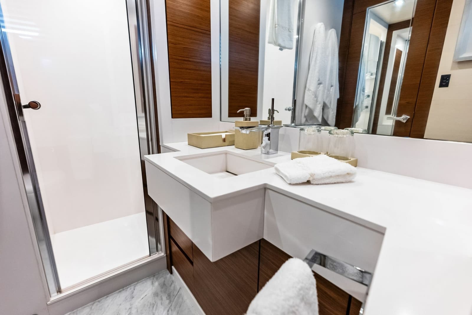 VIP guest cabin head into shower 