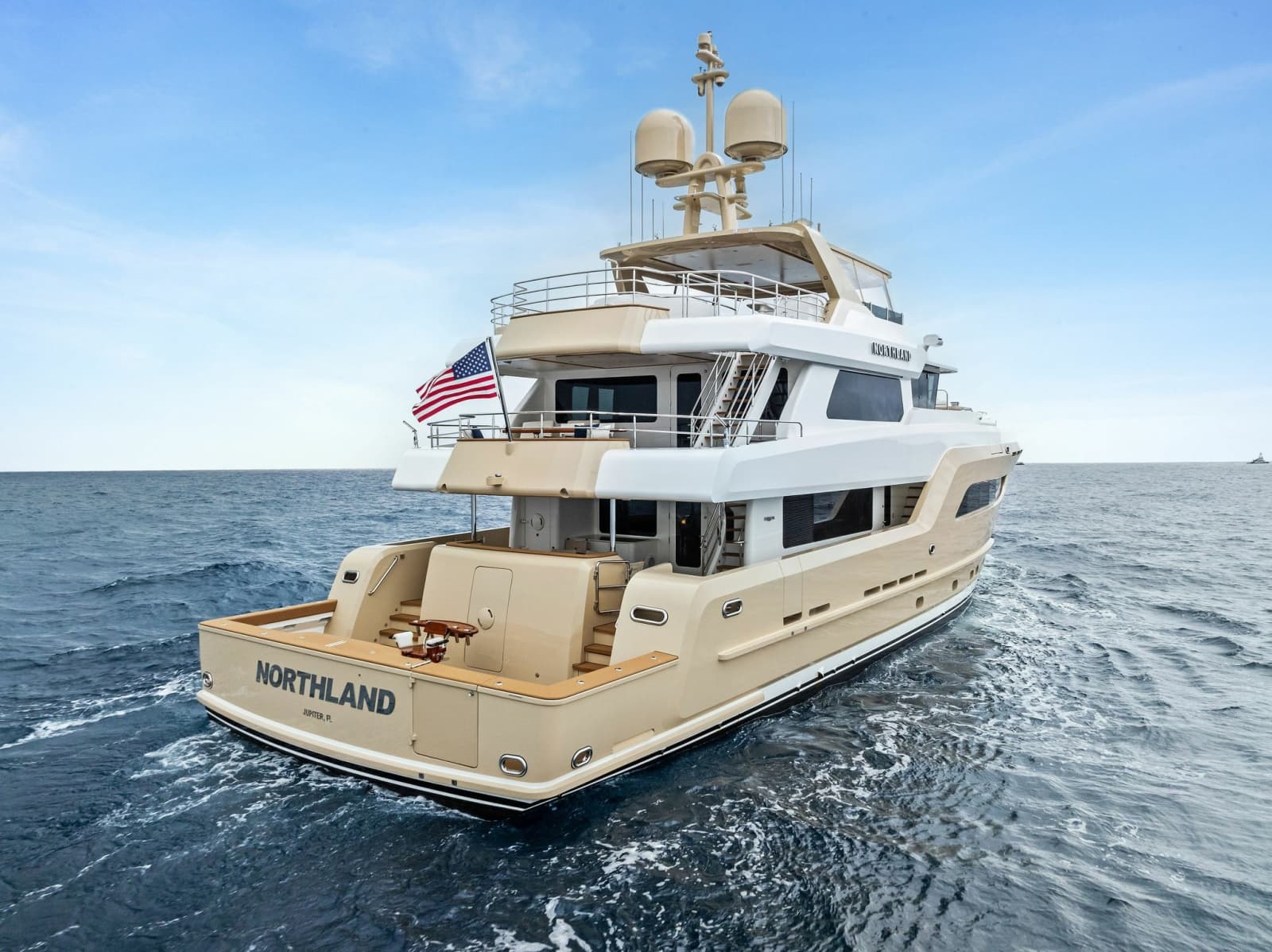 Stern  stbd side