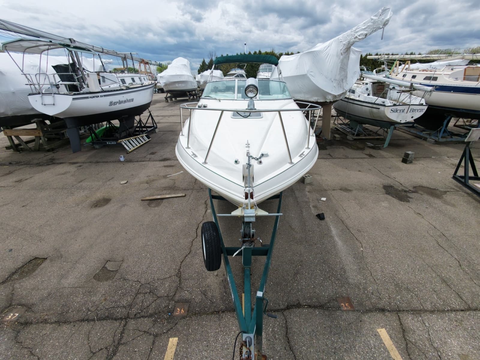 1998 Rinker 266 Fiesta Vee