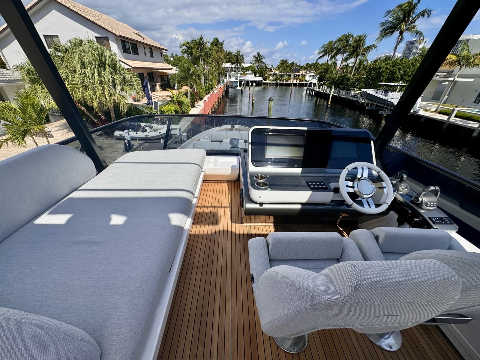 2025 Azimut FLY 68