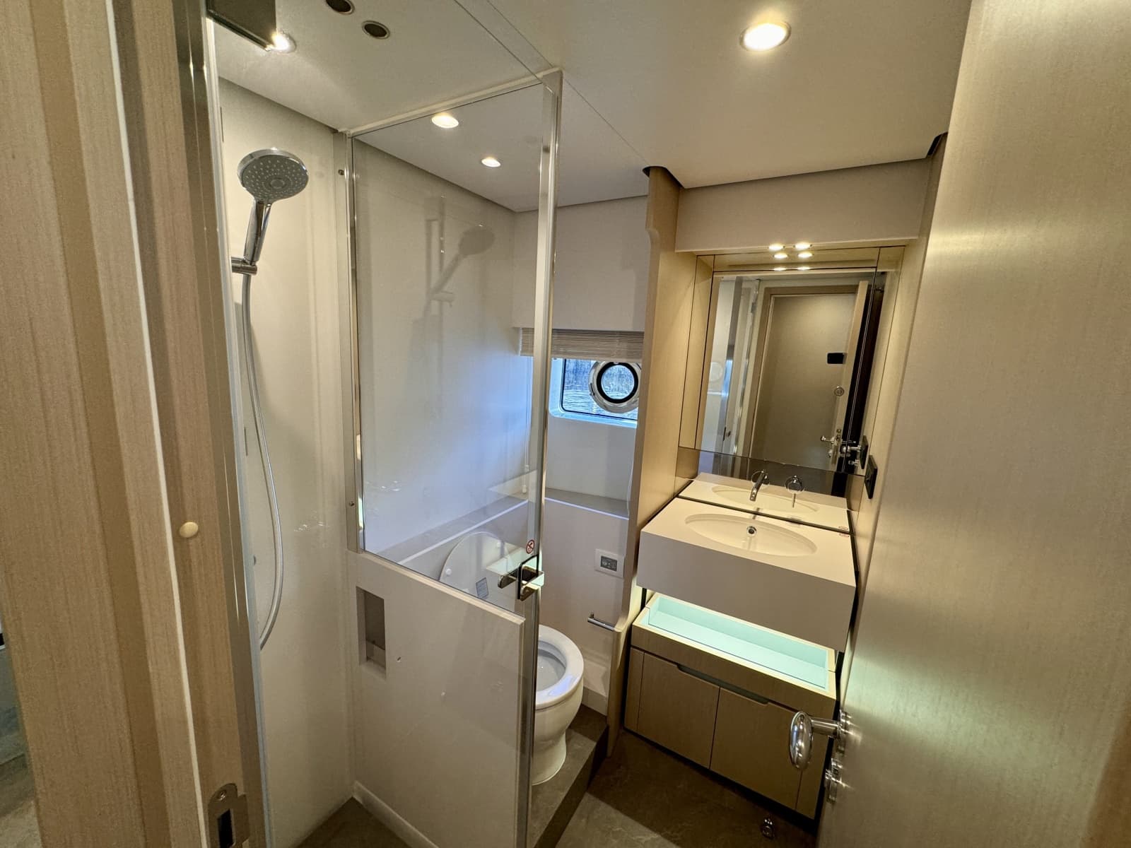 2025 Azimut FLY 68