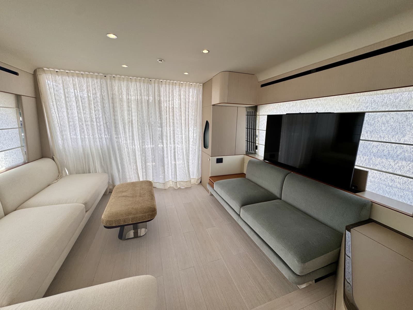 2025 Azimut FLY 68