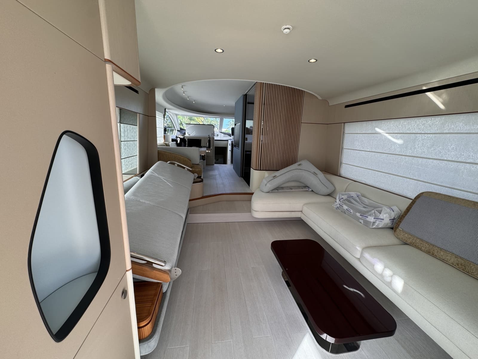 2025 Azimut FLY 68