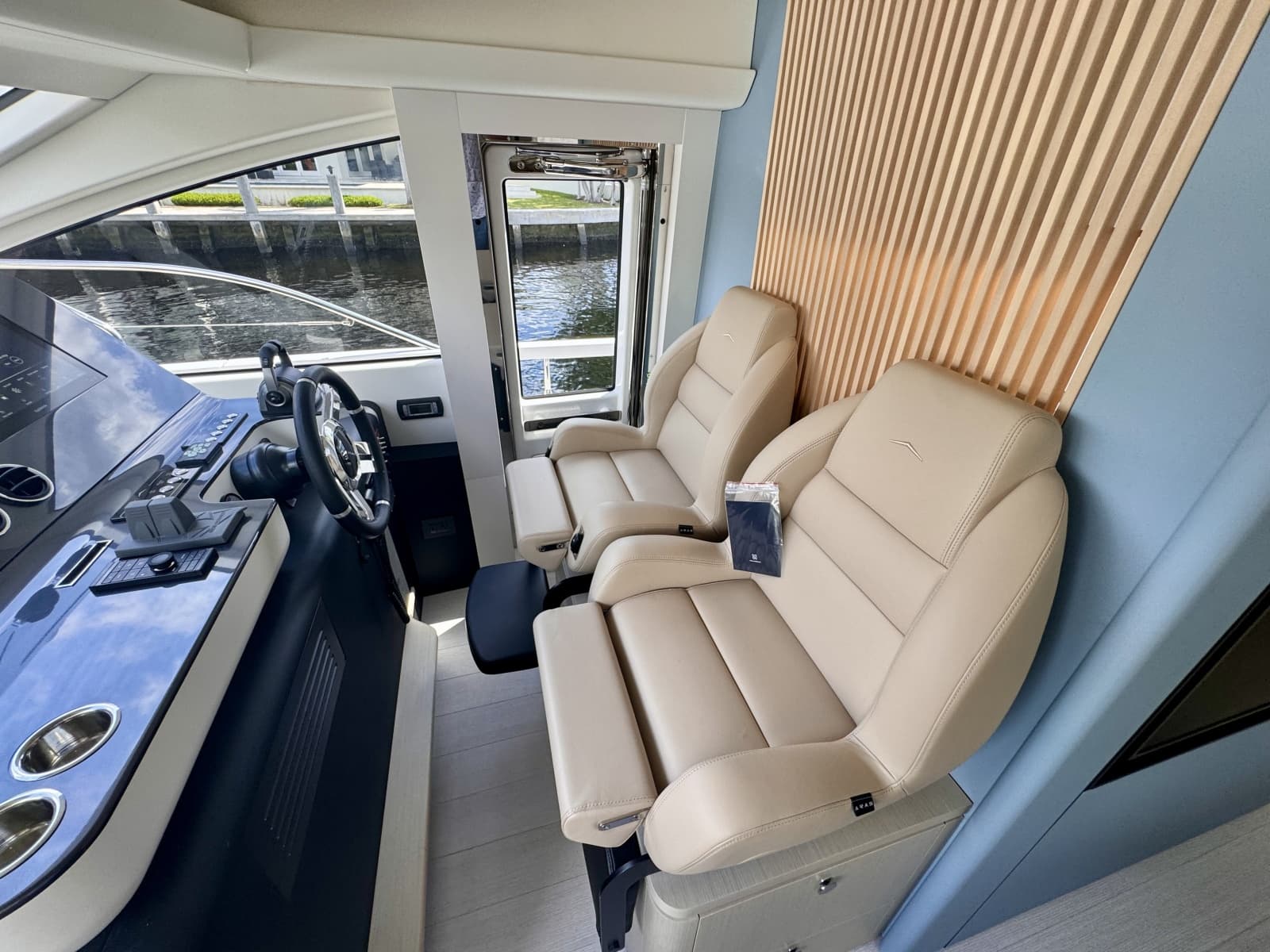 2025 Azimut FLY 68