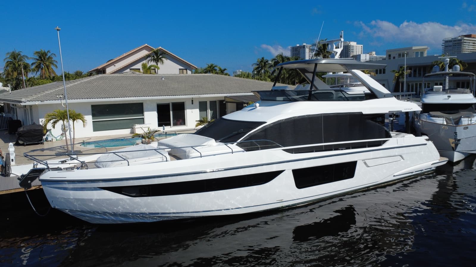 2025 Azimut FLY 68
