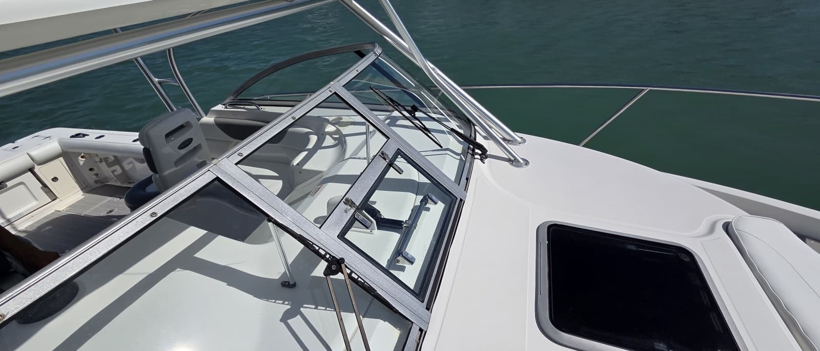 2007 Boston Whaler 305 Conquest