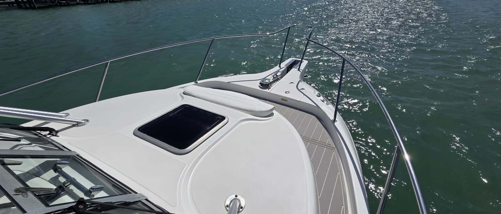 2007 Boston Whaler 305 Conquest