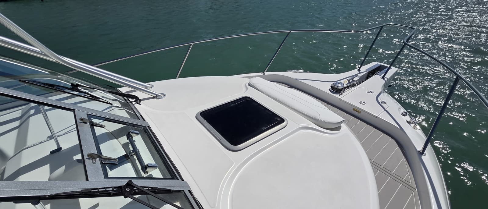 2007 Boston Whaler 305 Conquest