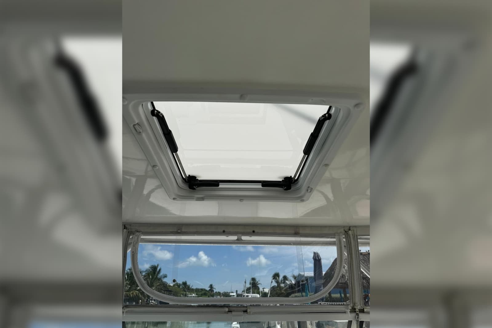 2006 Luhrs 28 Open