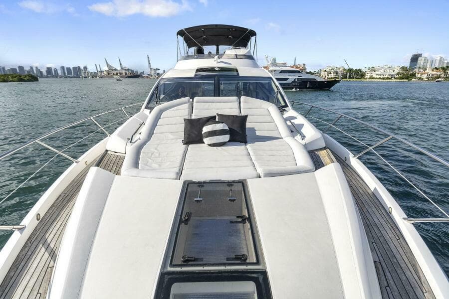2016 Sunseeker Sport Yacht