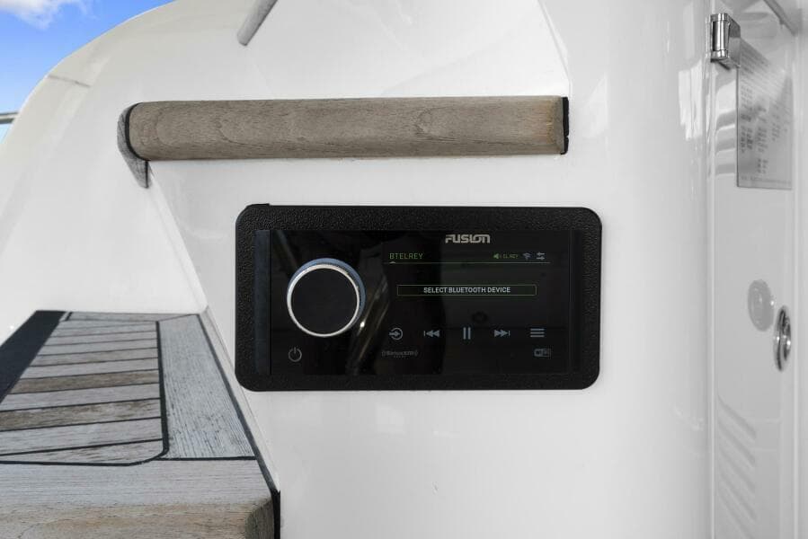 2016 Sunseeker Sport Yacht