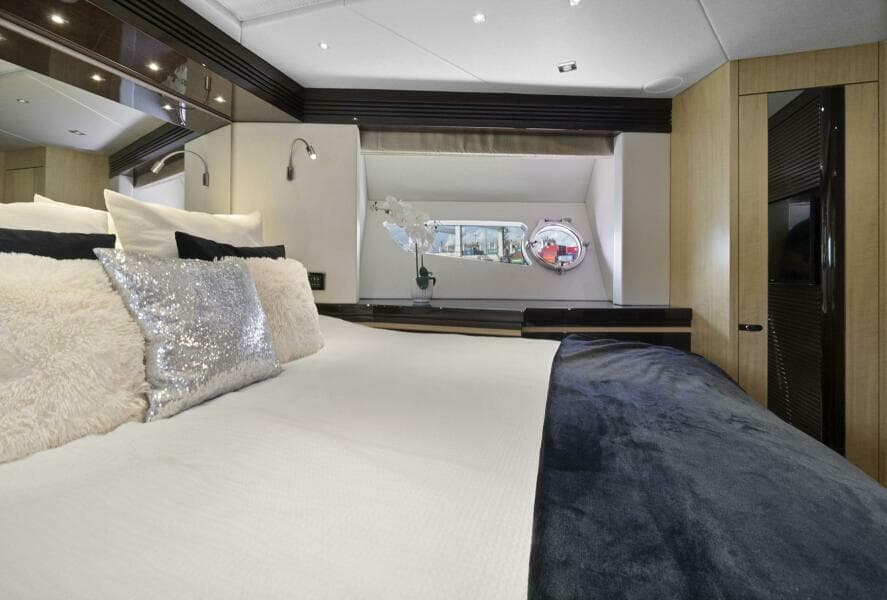 2016 Sunseeker Sport Yacht
