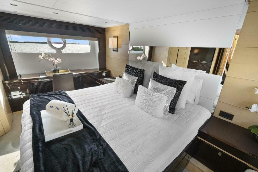 2016 Sunseeker Sport Yacht