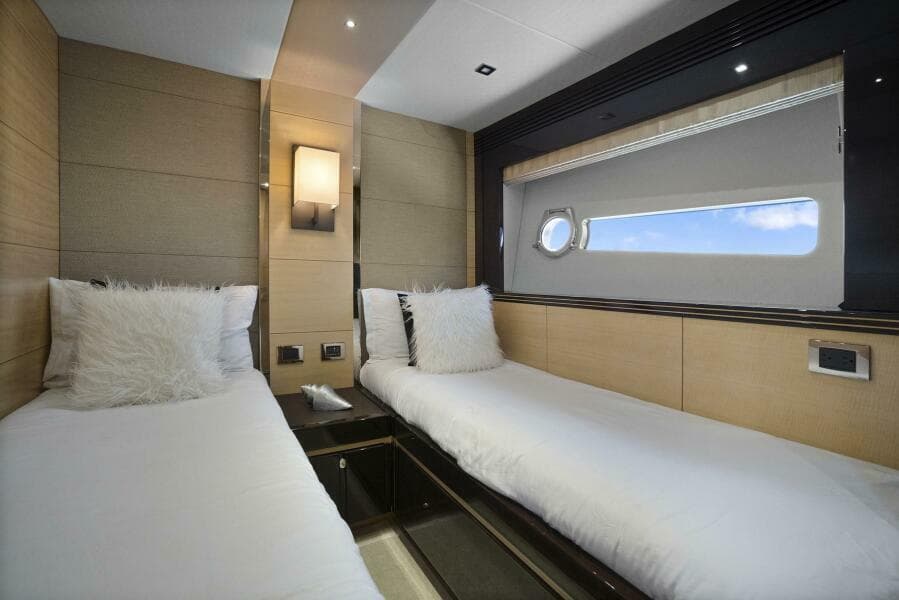 2016 Sunseeker Sport Yacht