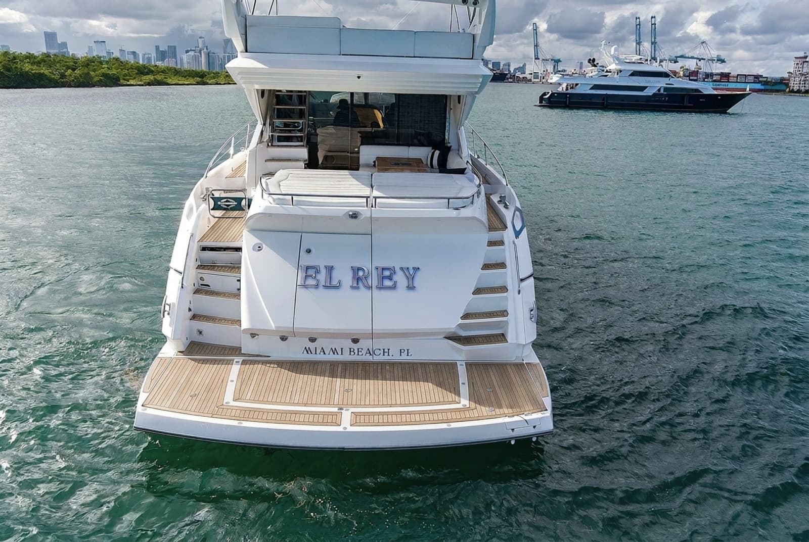 2016 Sunseeker Sport Yacht