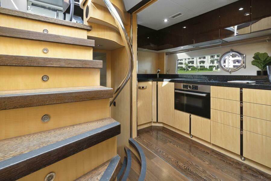 2016 Sunseeker Sport Yacht