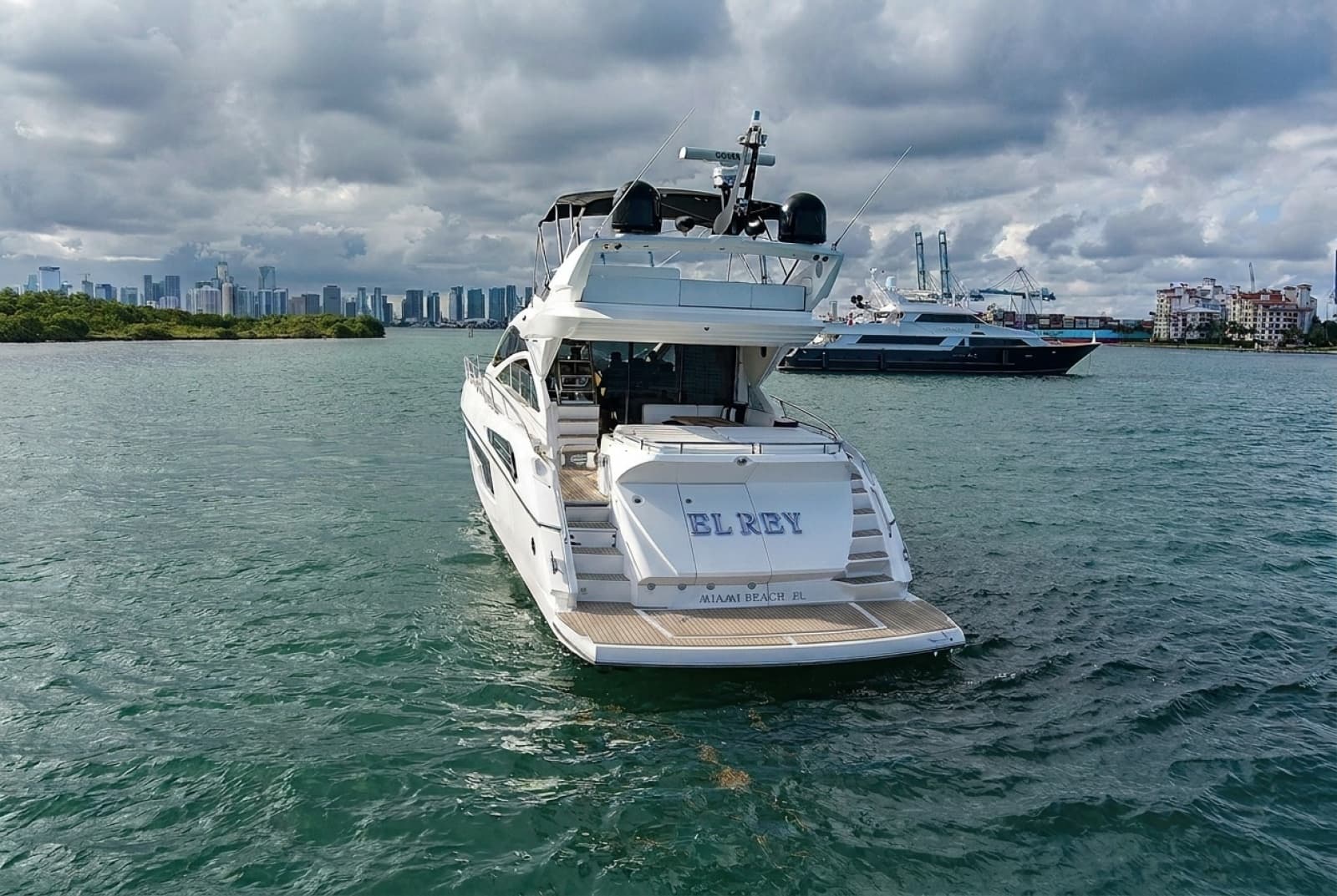 2016 Sunseeker Sport Yacht