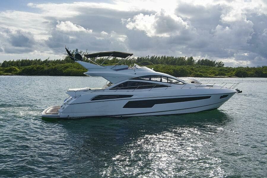2016 Sunseeker Sport Yacht