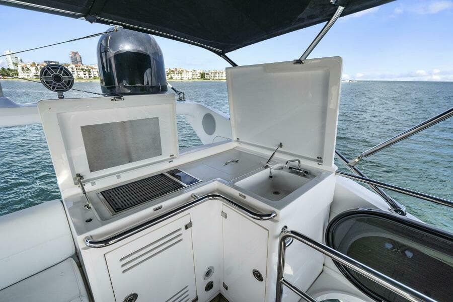2016 Sunseeker Sport Yacht
