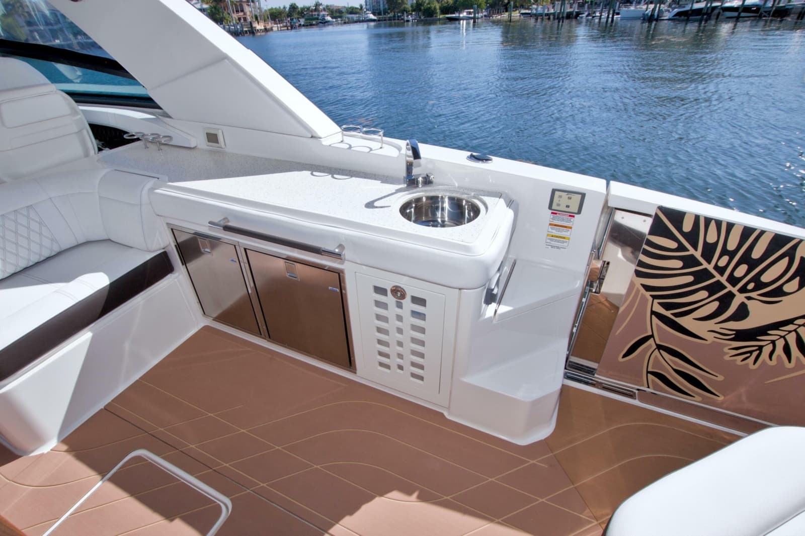 2021 Sea Ray SLX 400 Outboard
