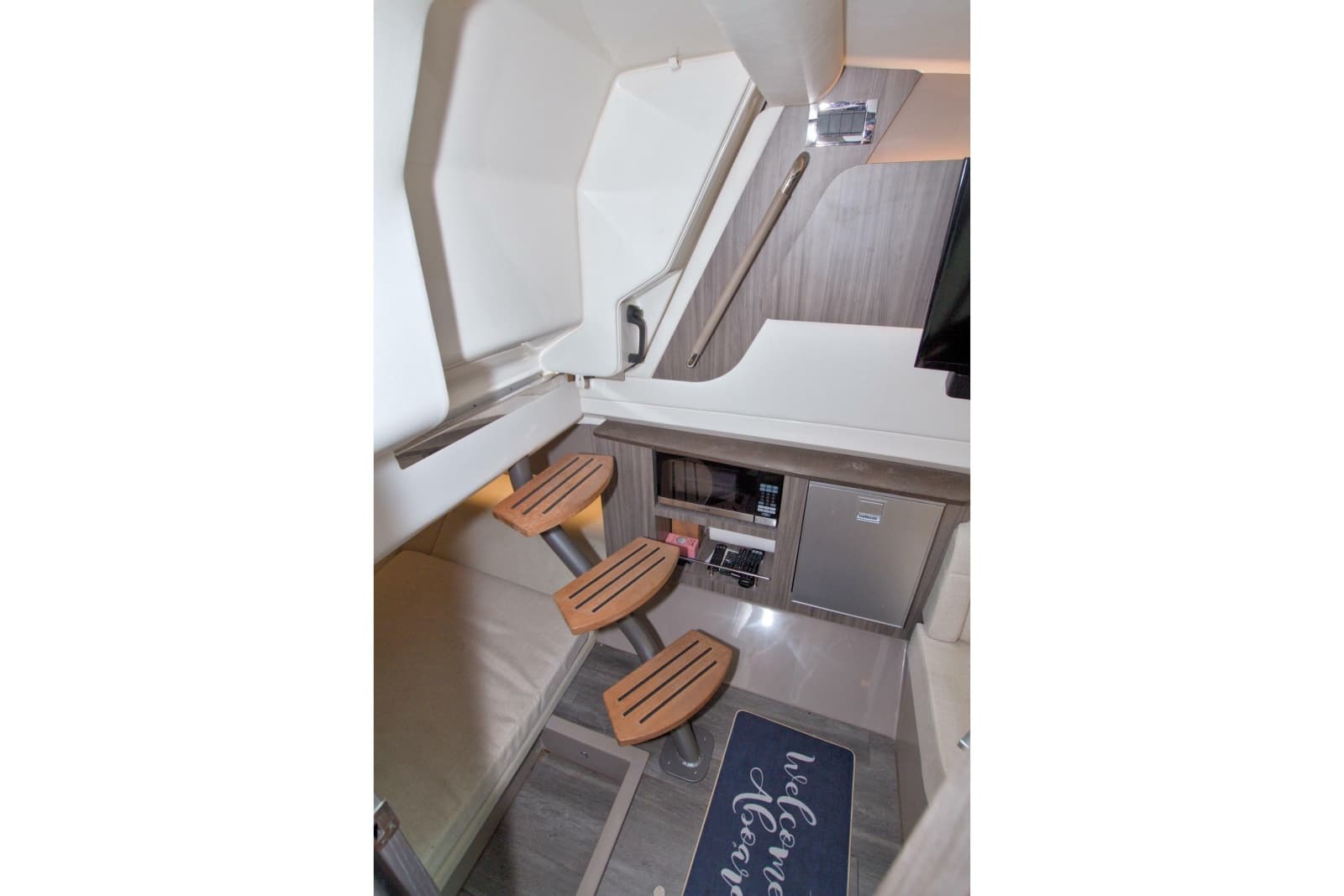 2021 Sea Ray SLX 400 Outboard