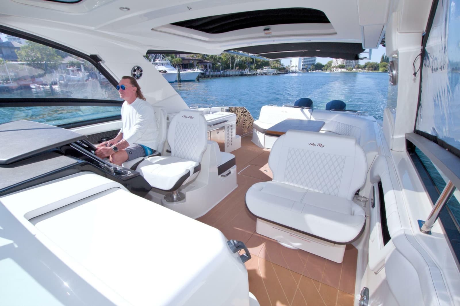 2021 Sea Ray SLX 400 Outboard