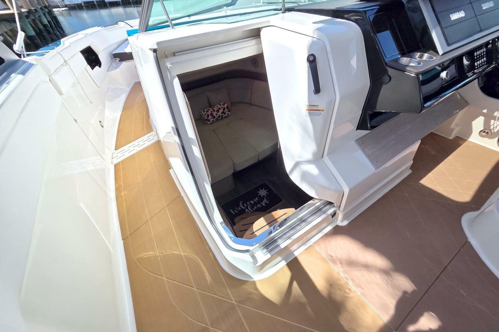 2021 Sea Ray SLX 400 Outboard