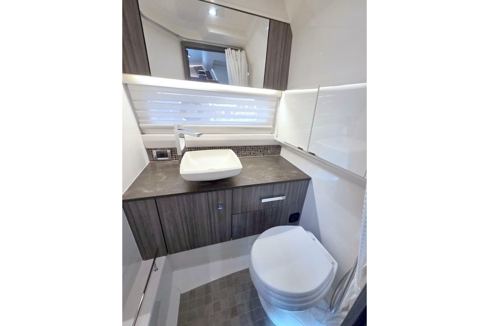 2021 Sea Ray SLX 400 Outboard