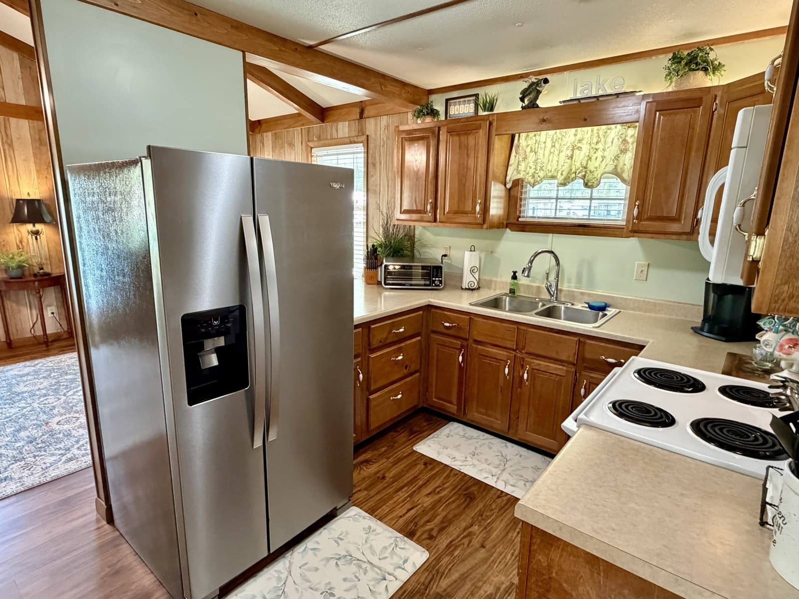 2002 Custom 20 x 53 Floating Cabin - Approx 999/sqft